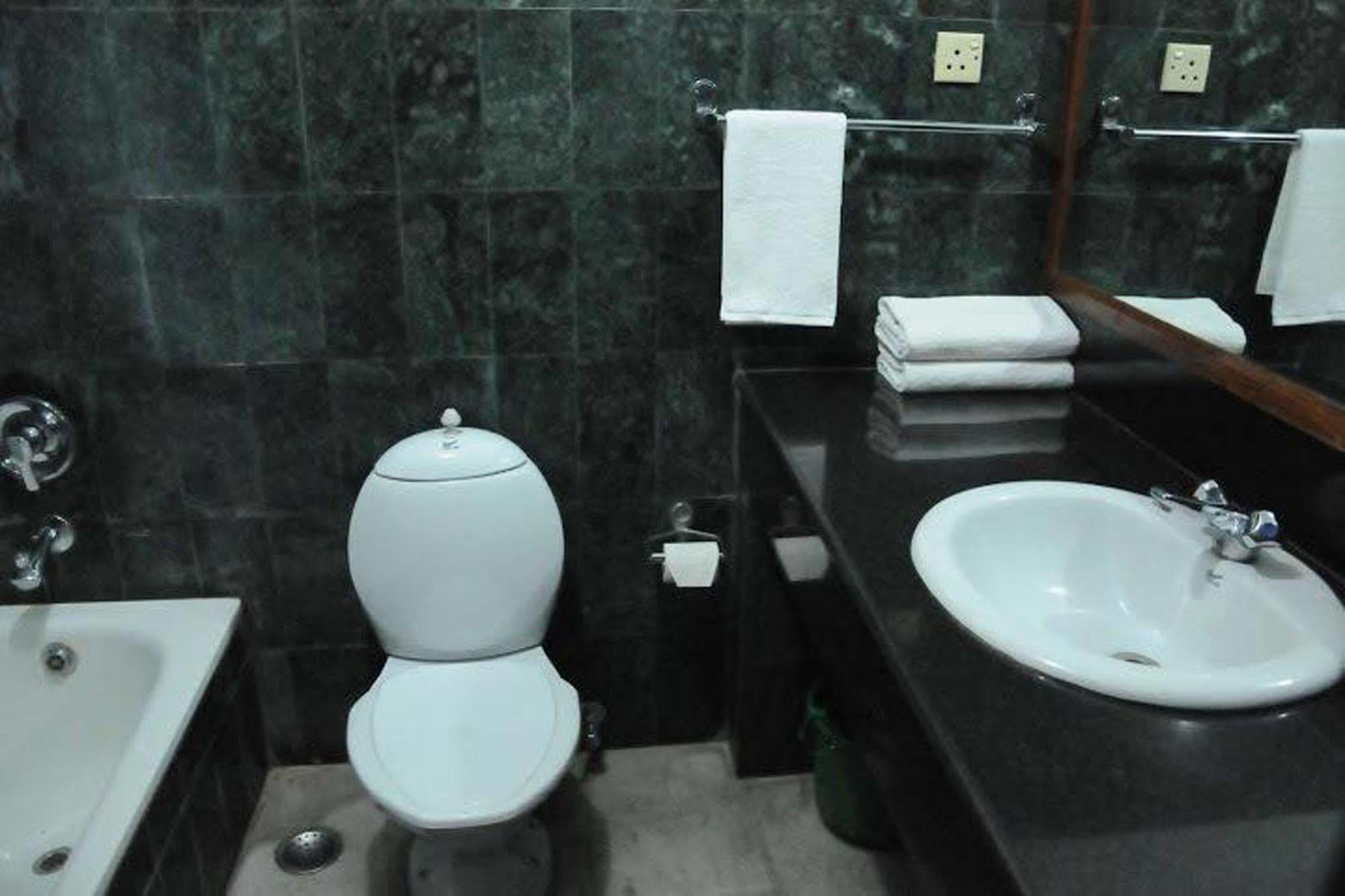 Hotel Clarion Jawalakhel Lalitpur Exterior foto